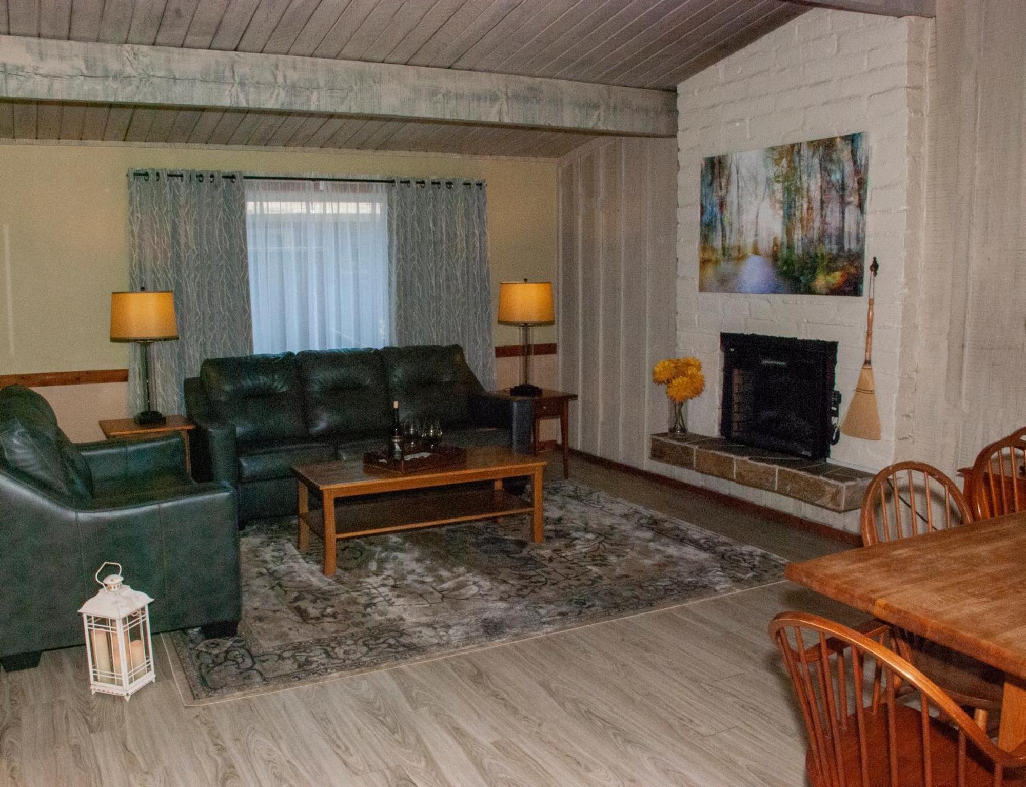 Carmel Valley Lodge Bagian luar foto